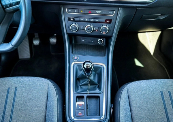 Seat Ateca cena 79800 przebieg: 175000, rok produkcji 2021 z Połczyn-Zdrój małe 326
